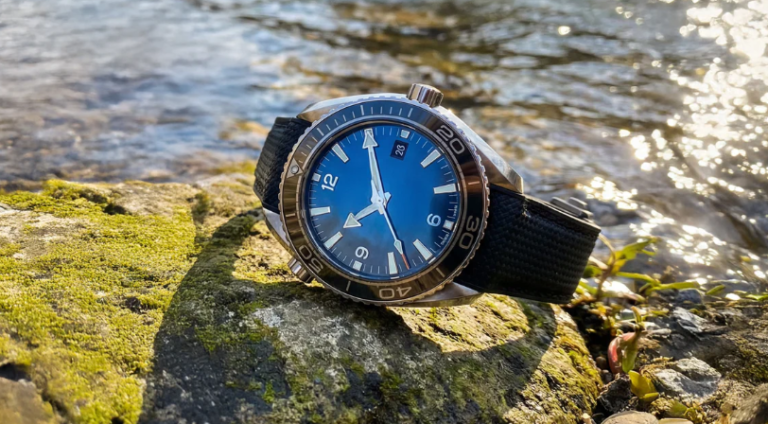 The Dive Watch Mod Revolution: Why These Timepieces Are Taking Over the Watch Community